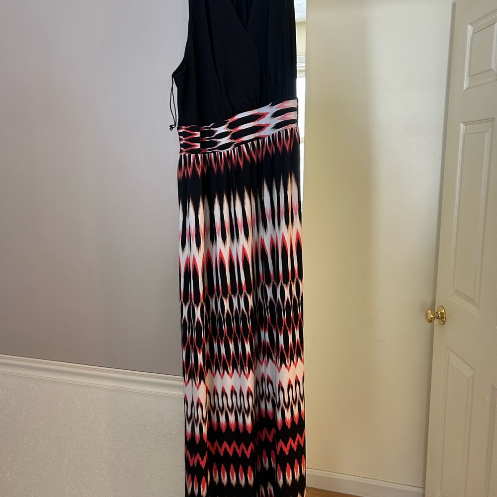 Black and Multicolor Maxi Dress. Comfortable and cute